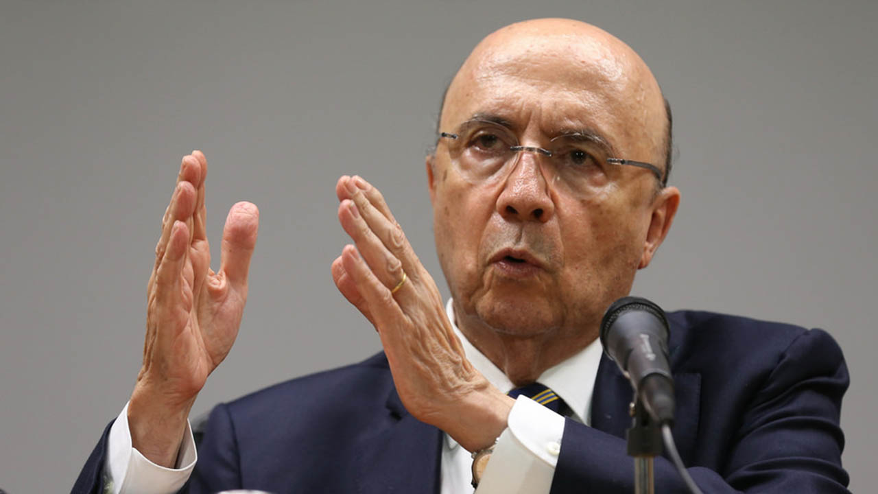 Novo programa do governo condiciona políticas sociais a reformas, veja