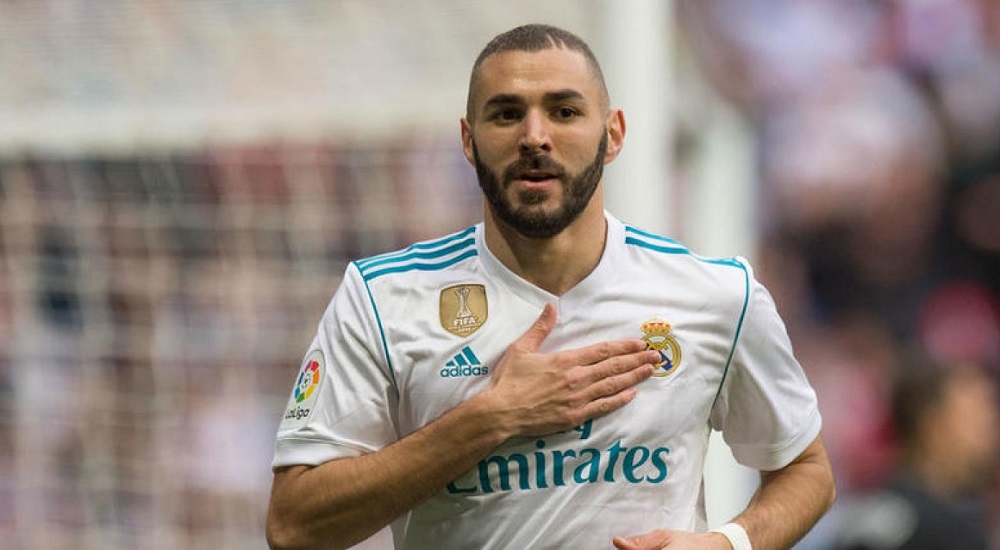Carlo Ancelotti planea un movimiento de verano para Karim Benzema