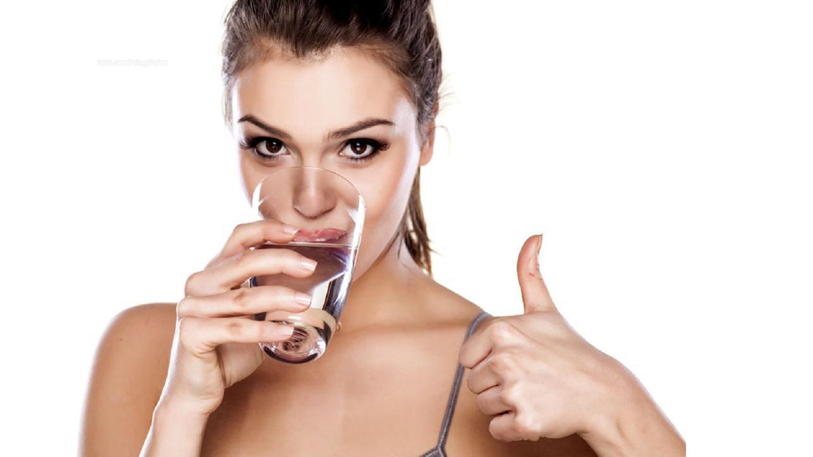 VIDEO: La hidratacion con agua es mucho mas saludable