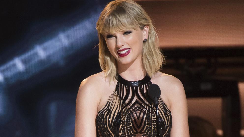 Tremenda controversia entre la pareja West-Kardashian y la cantante Taylor Swift