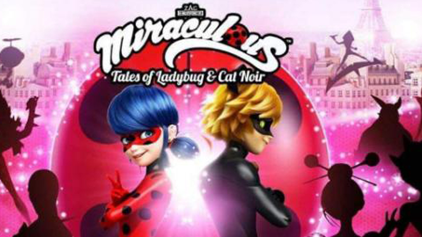 Mirando animación con, Miraculous Ladybug. El coleccionista