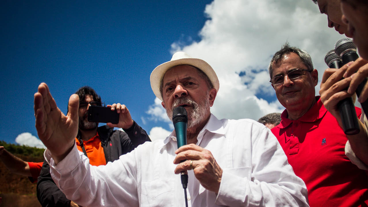 Defesa de Lula derruba liminar e justiça restitui os direitos do petista, vídeo
