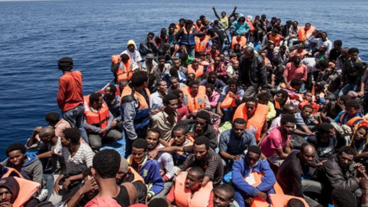 Migranti, Salvini: 'L'Italia non può diventare un campo profughi'