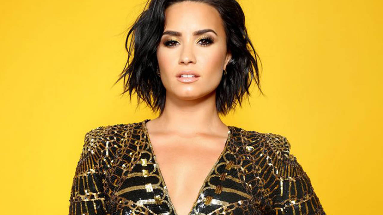Demi Lovato contrata garota de programa e é acusada de assédio após pegadinha