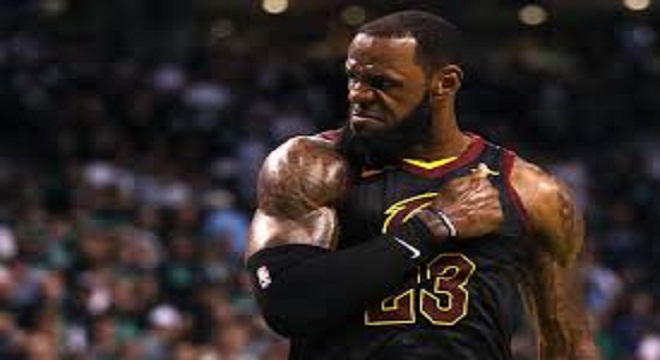 VIDEO: LeBron James a una sola derrota de perder una nueva final de NBA