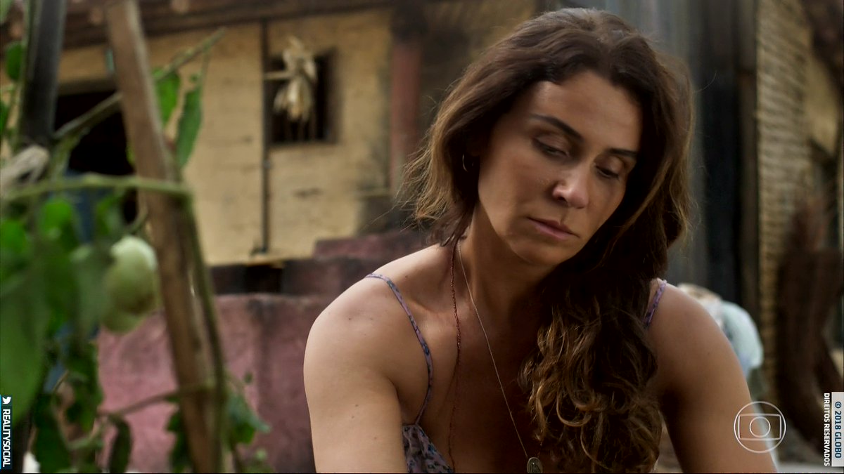 Luzia descobre que Ícaro tem caso com Laureta