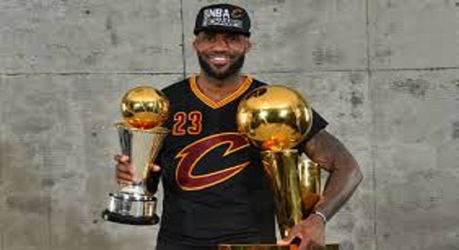 VIDEO: LeBron James estaría bajo la lupa de varios equipos de la NBA
