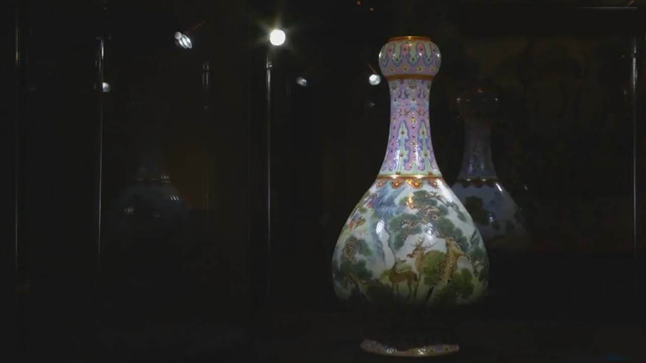 Chinese vase found in French attic sells on auction for a massive £14 million