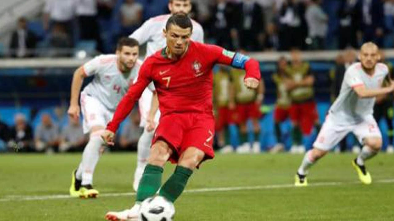 Copa inicia com goleada anfitriã, tradição uruguaia e brilho de CR7, vídeo