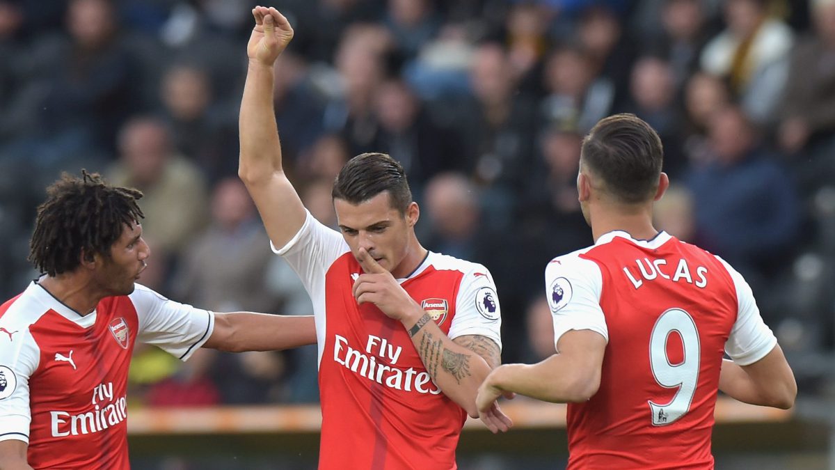 Premier League: El Arsenal confirma a Stephan Lichtensteiner y Granit Xhaka