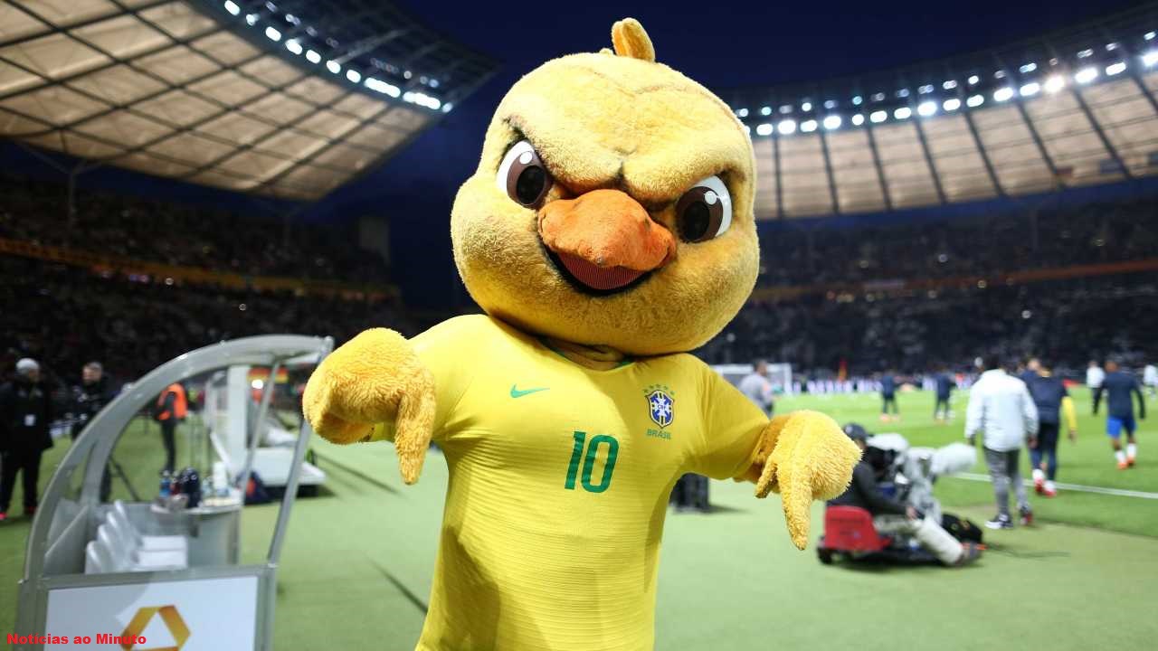 Douglas Costa, destaque contra a Costa Rica sente lesão e não pega a Sérvia
