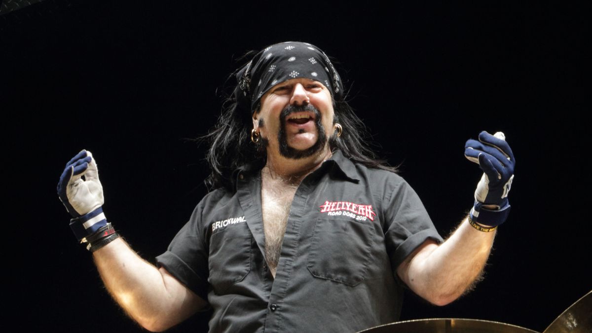 Morre Vinnie Paul, baterista e fundador do Pantera