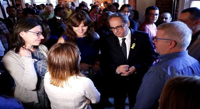 Torra abandona un acto en el que Morenés niega la existencia de presos políticos