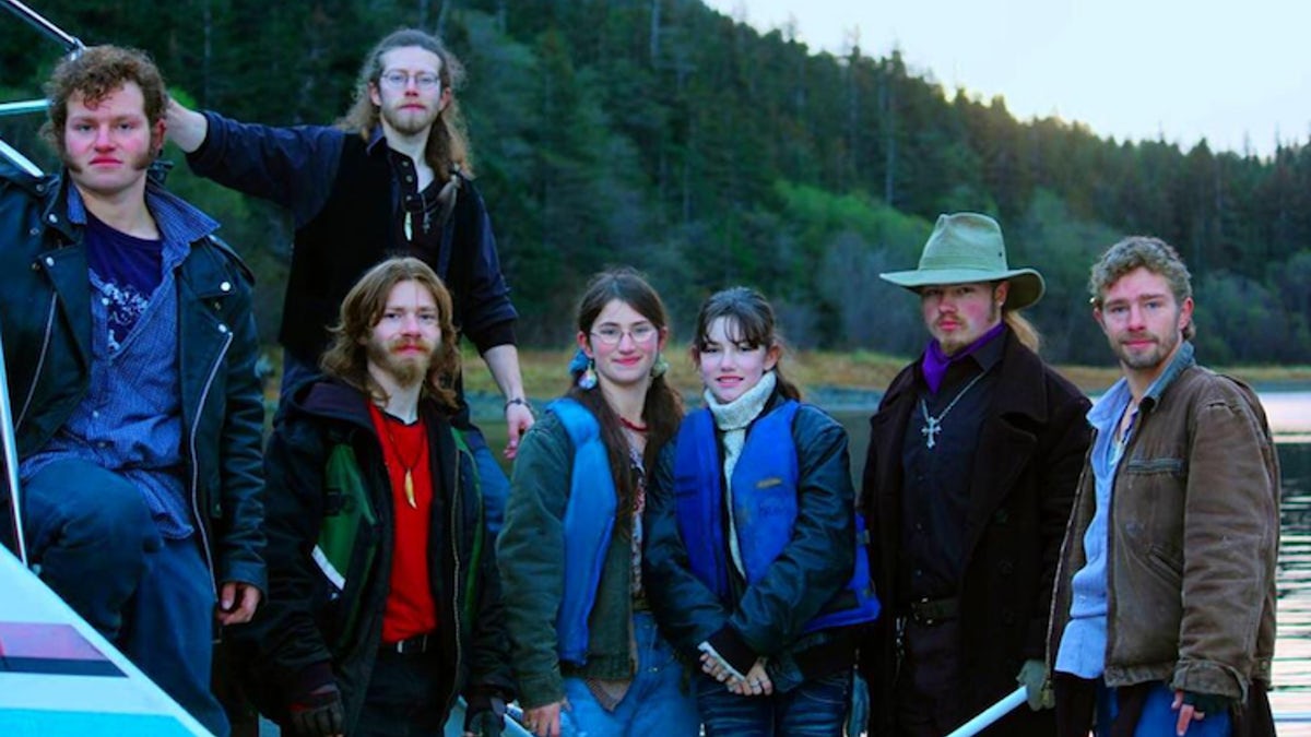 'Alaskan Bush People' Gabe Brown returns home after recovering from