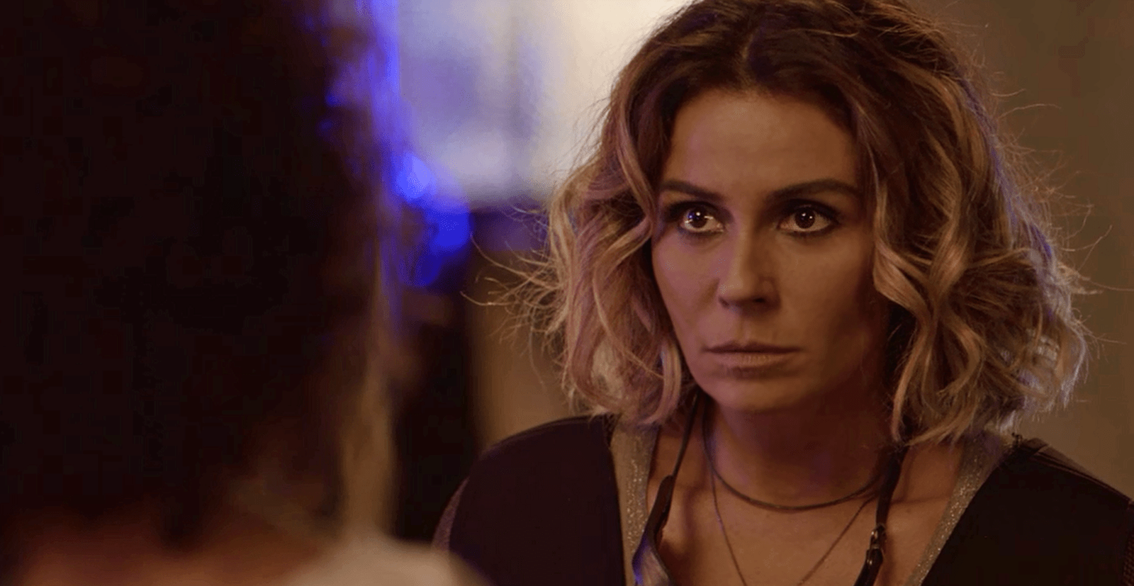 Segundo Sol: Luzia tenta impedir que Manuela seja assassinada