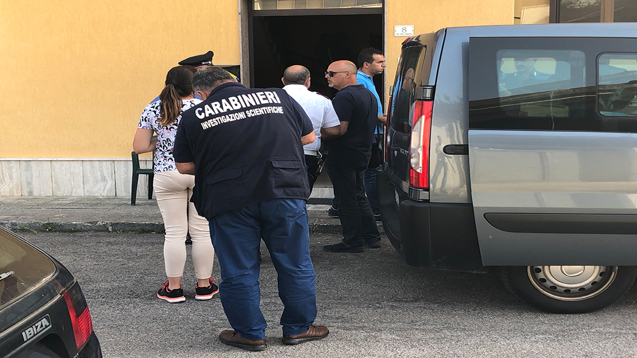 Trepuzzi: la 57enne uccisa dal marito ha subito più di 40 coltellate
