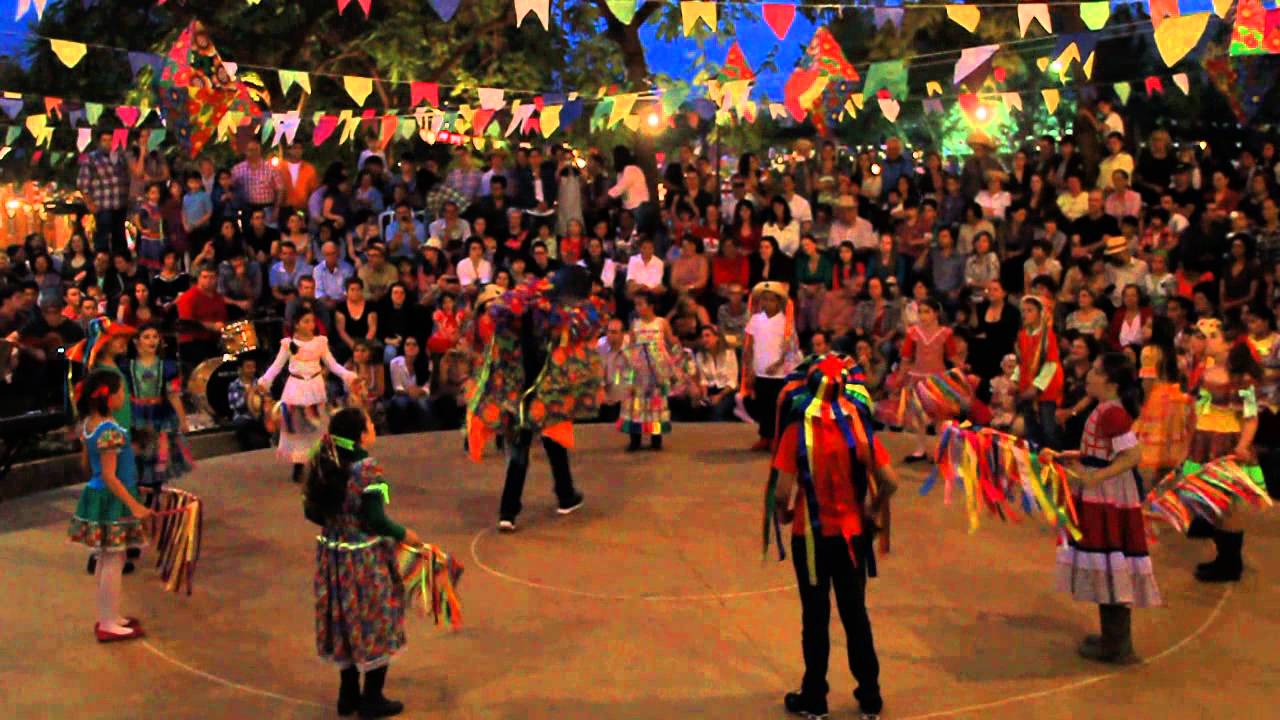 Festa julina no Bom Retiro tem show e comida paraguaia