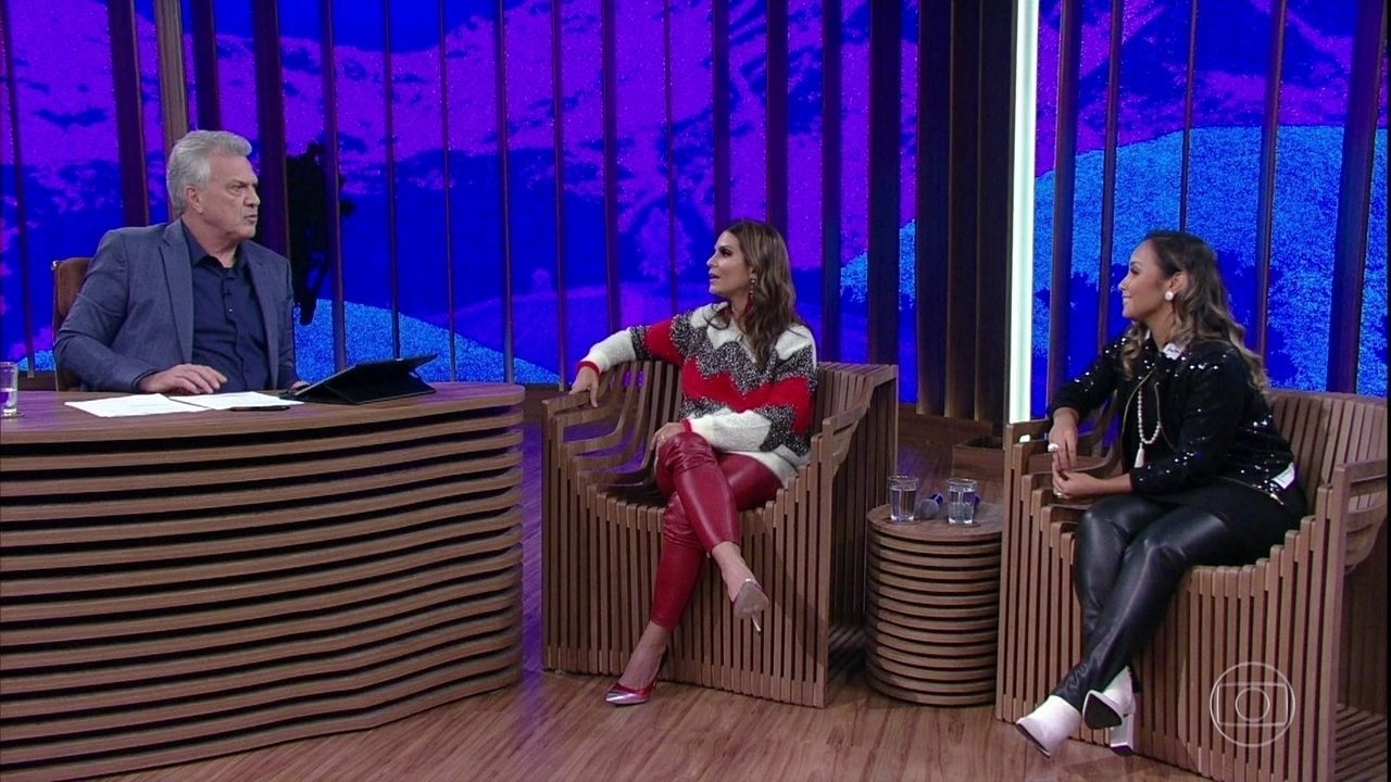 Aline Barros fala sobre problema nas cordas vocais