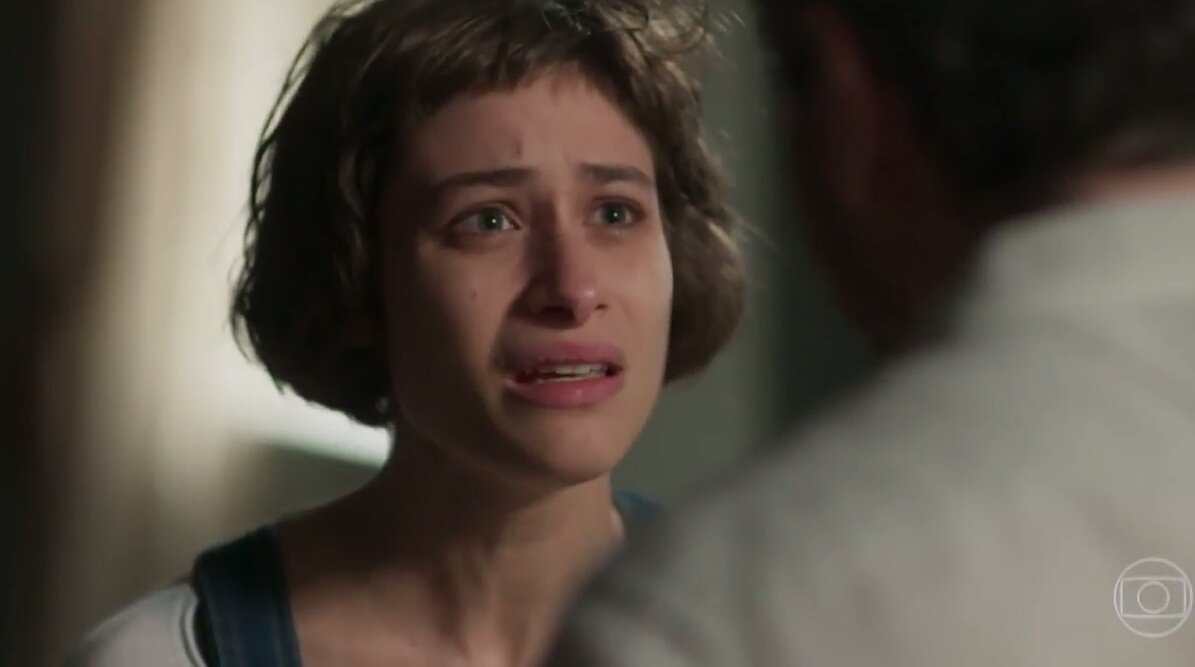 Segundo Sol: Manuela foge do casarão e procura Juarez para traficar
