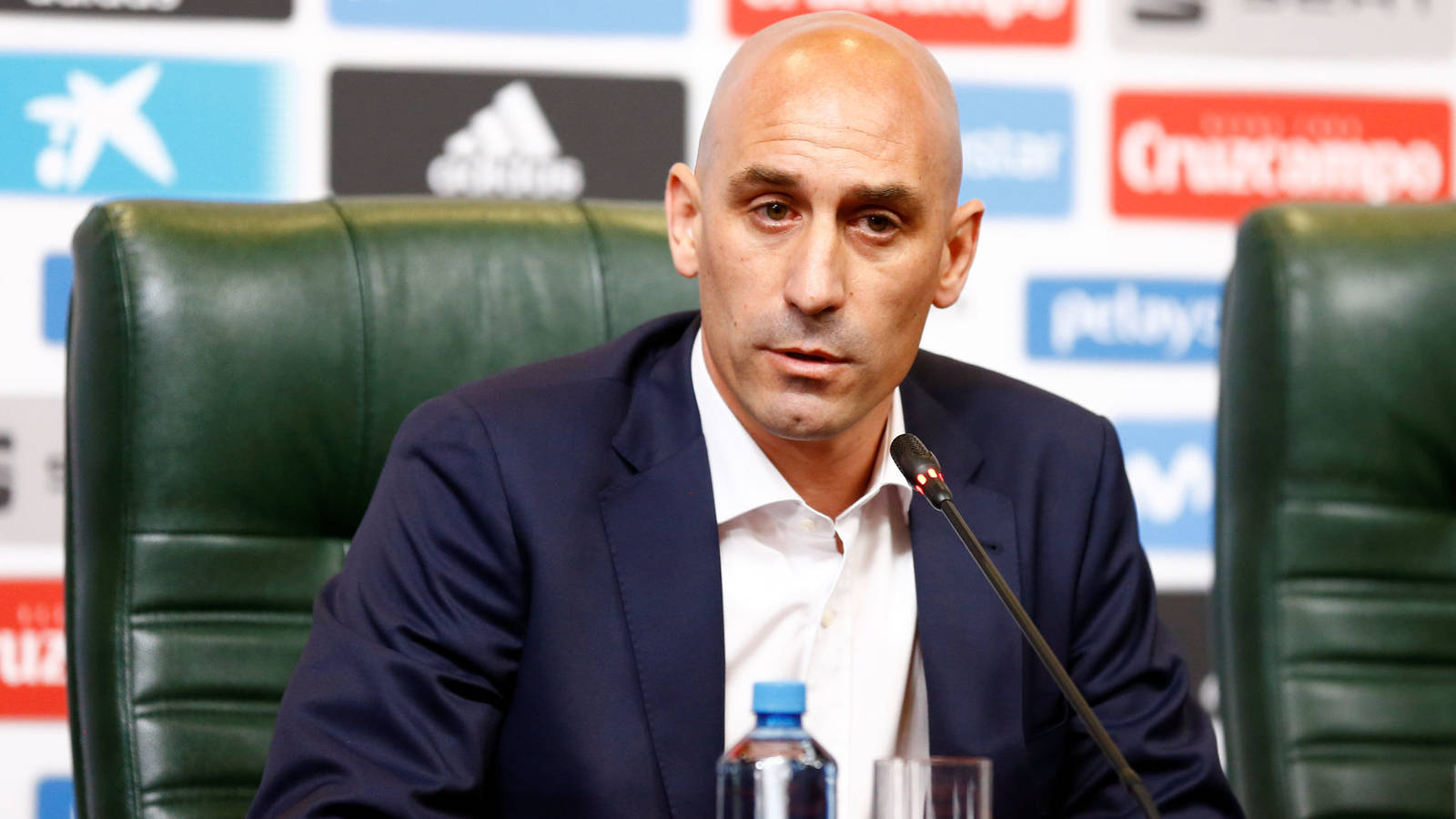 Rubiales preside su primera Asamblea General de la RFEF muy apoyado