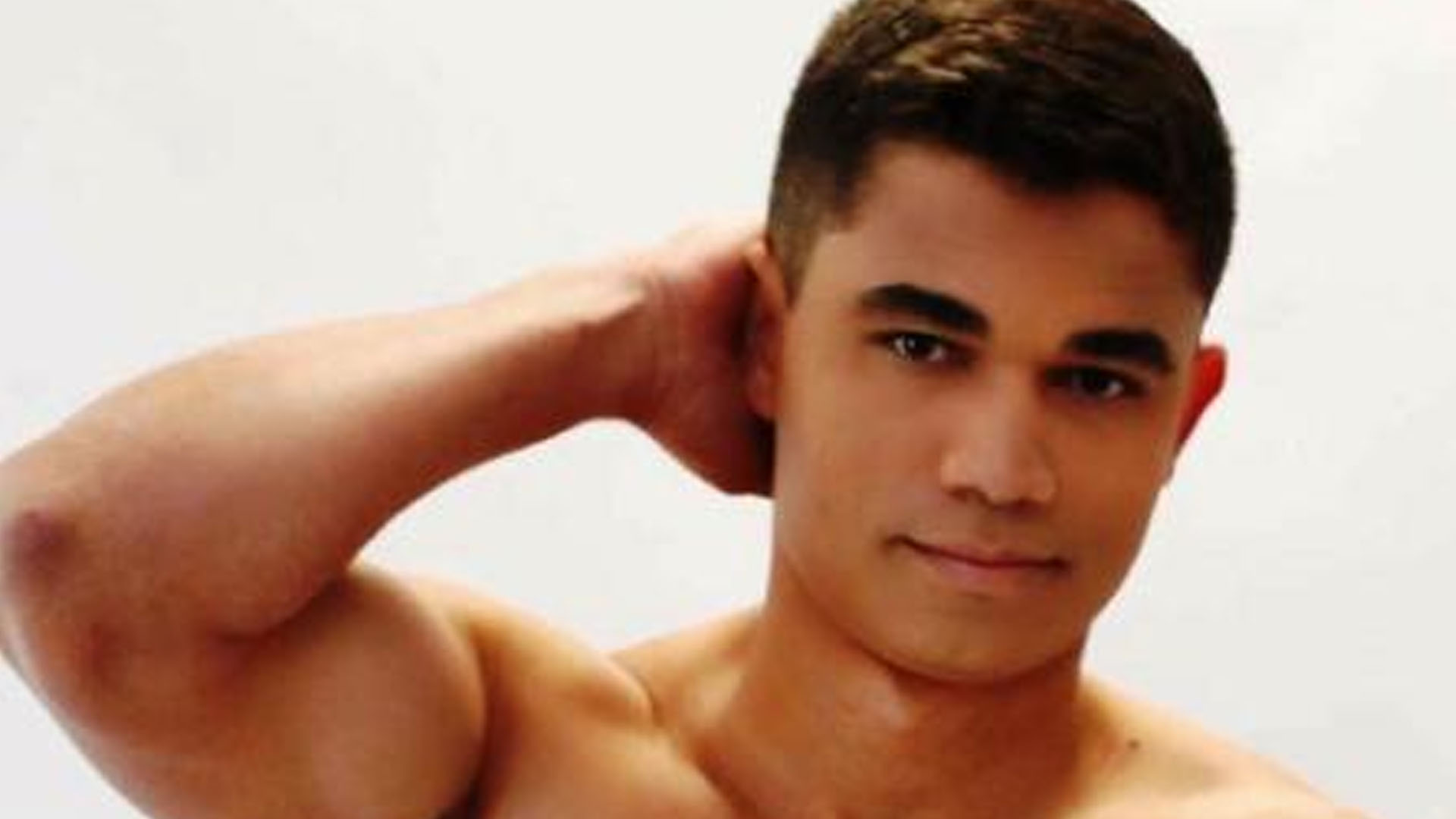 Namorado de Lulu Santos vira modelo em agência