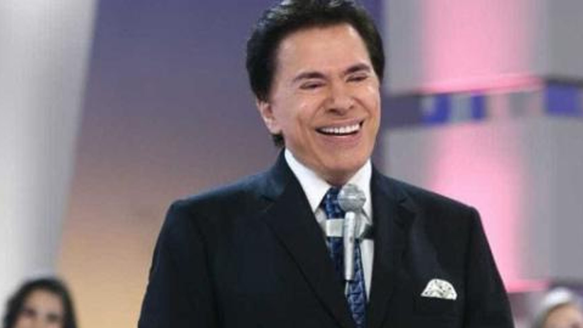 Silvio Santos declara a jornalistas que teria sido um bom presidente