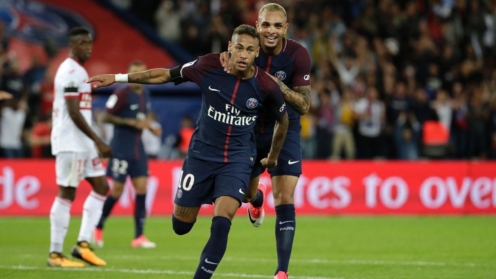 Goleada del PSG en el comienzo de temporada con un marcador 3 - 0