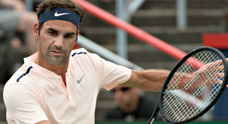 Tennis : Roger Federer gagne pour son retour, Serena Williams sortie