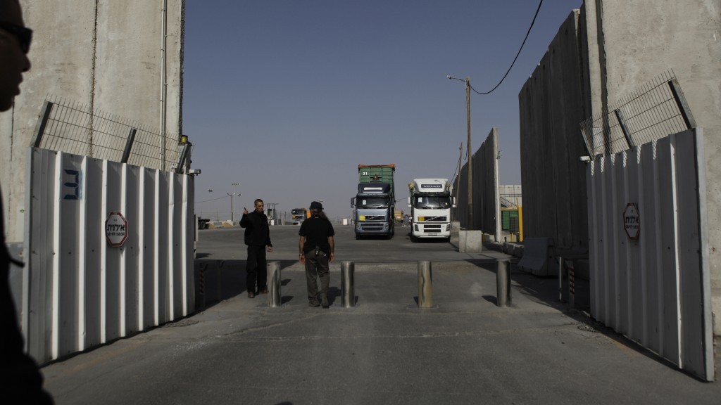 Israël décide de rouvrir le seul passage de marchandises avec la bande de Gaza