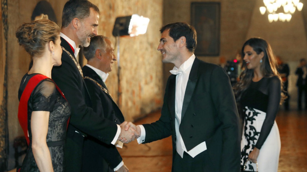El desplante de la mujer de Forn en el saludo a Felipe VI