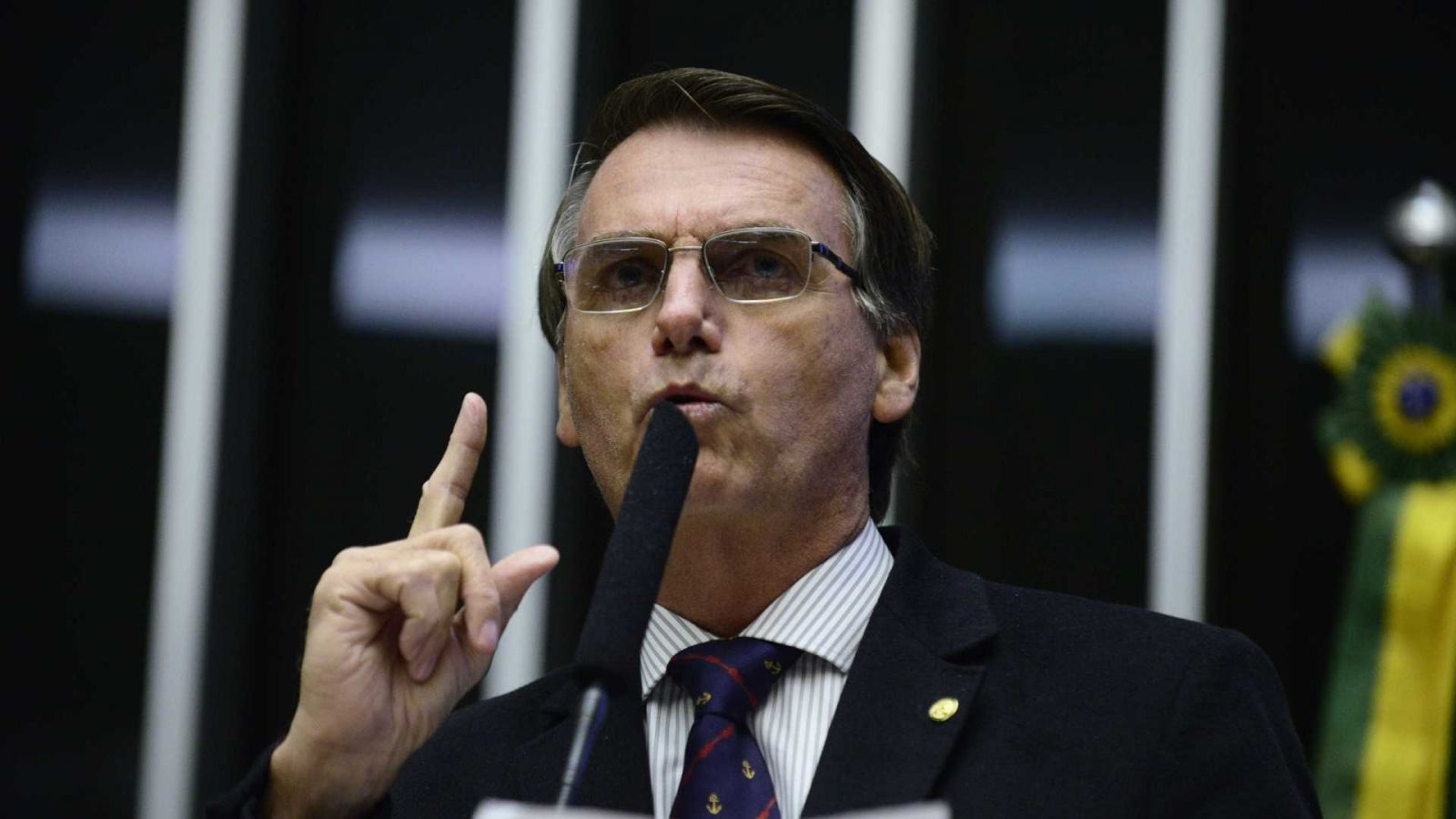 Bolsonaro diz que Brasil deixará a ONU se ele for eleito