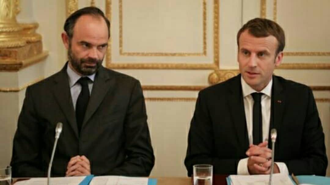 Emmanuel Macron de retour à l'Elysée pour préparer la rentrée