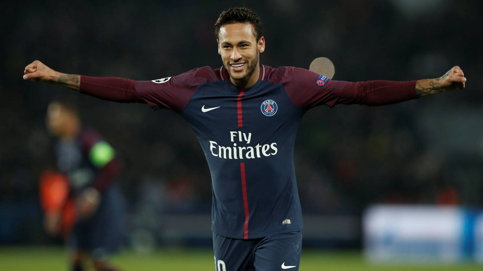 VÍDEO: El Madrid sueña mientras Neymar juega al poker y es directo con la prensa