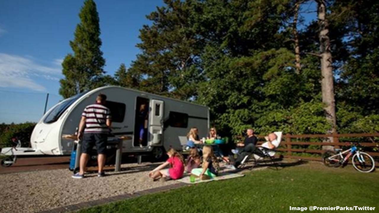 Owner of holiday park responds to concentration camp review in kind