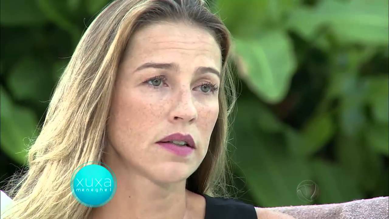 Luana Piovani posta foto da bunda e gera polêmica