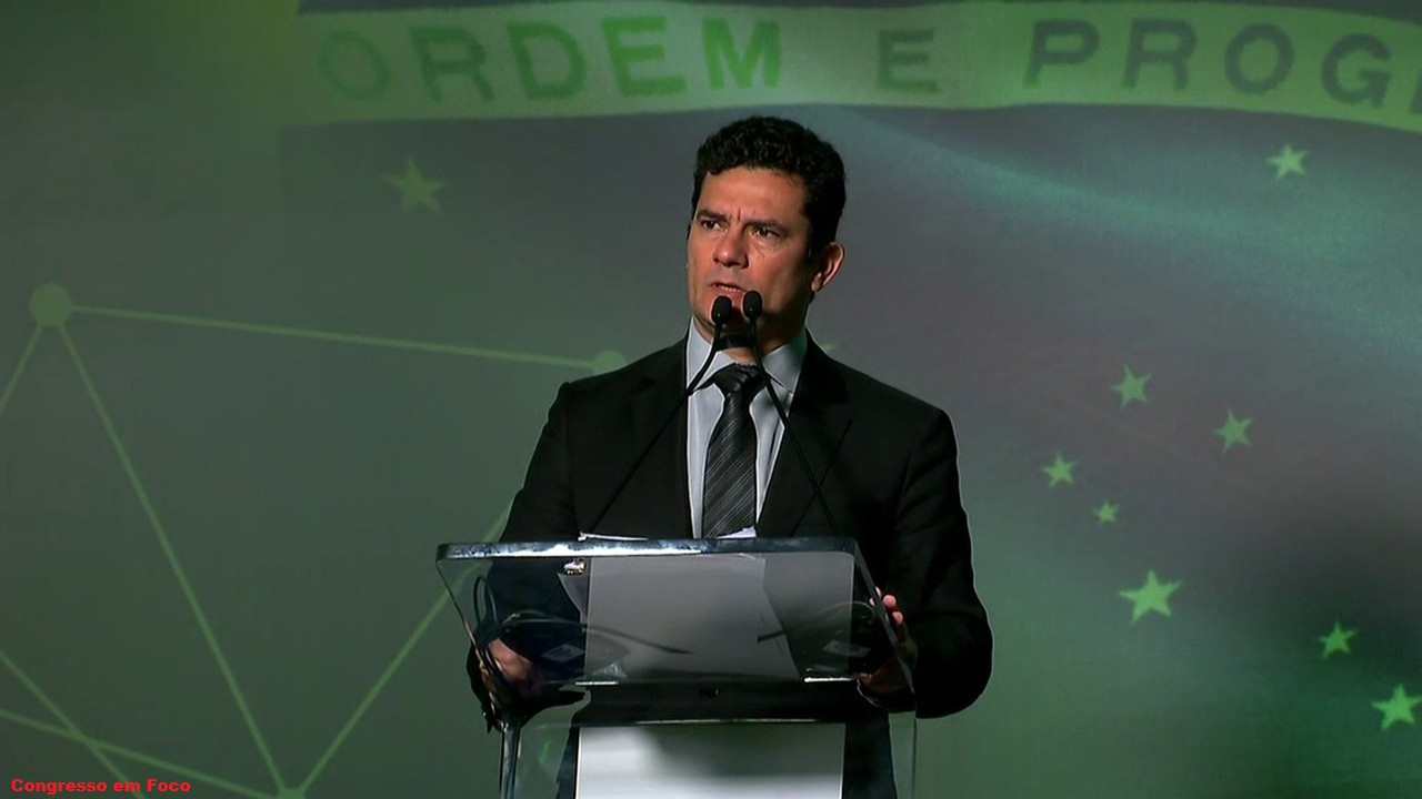 Moro afirmou que suas ações tomadas não foram contraditórias