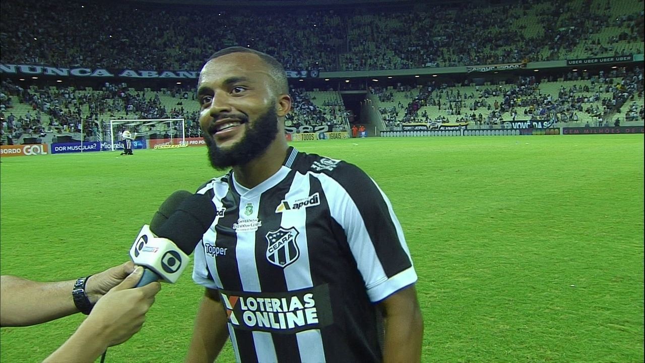 Ceará vence e sai provisoriamente do Z4