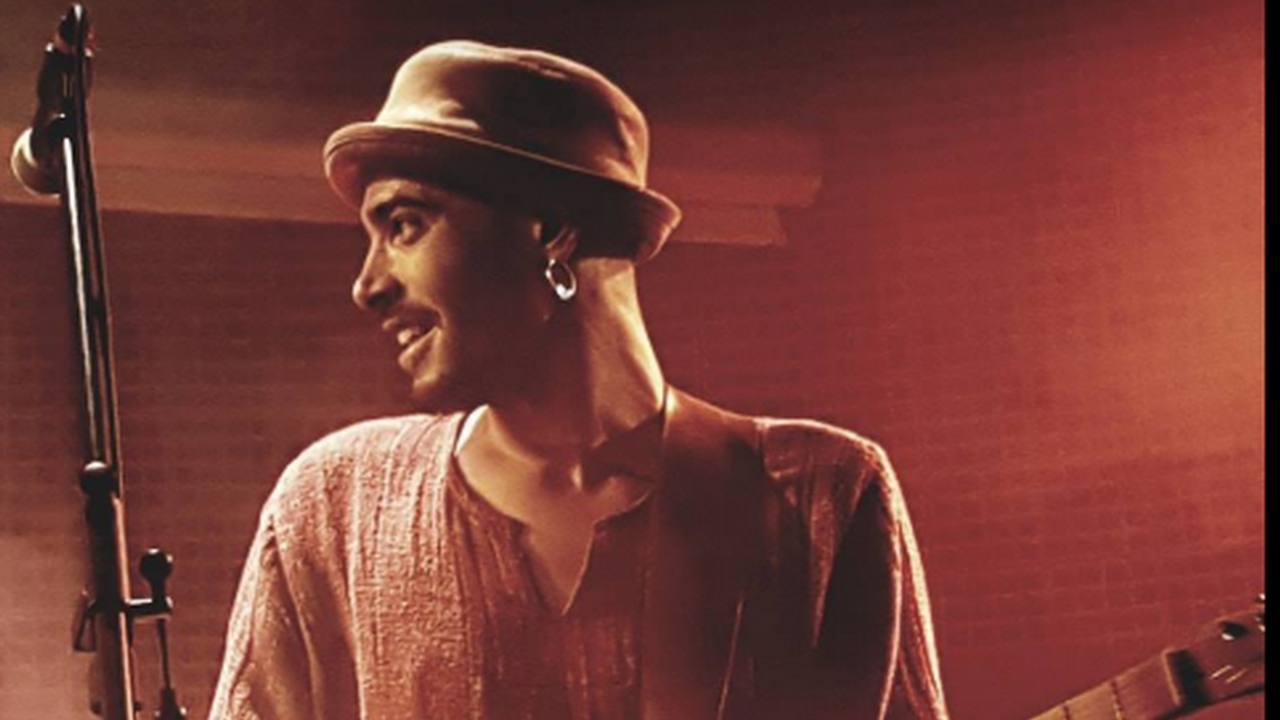 Louis Guiyoule : jeune chanteur sentimental en Occitanie