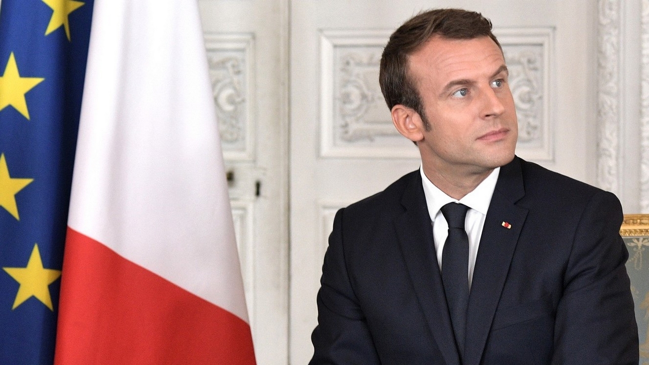 Emmanuel Macron tancé par le jeune chômeur qui l'a abordé