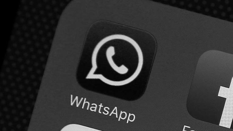 WhatsApp trabaja en el modo oscuro