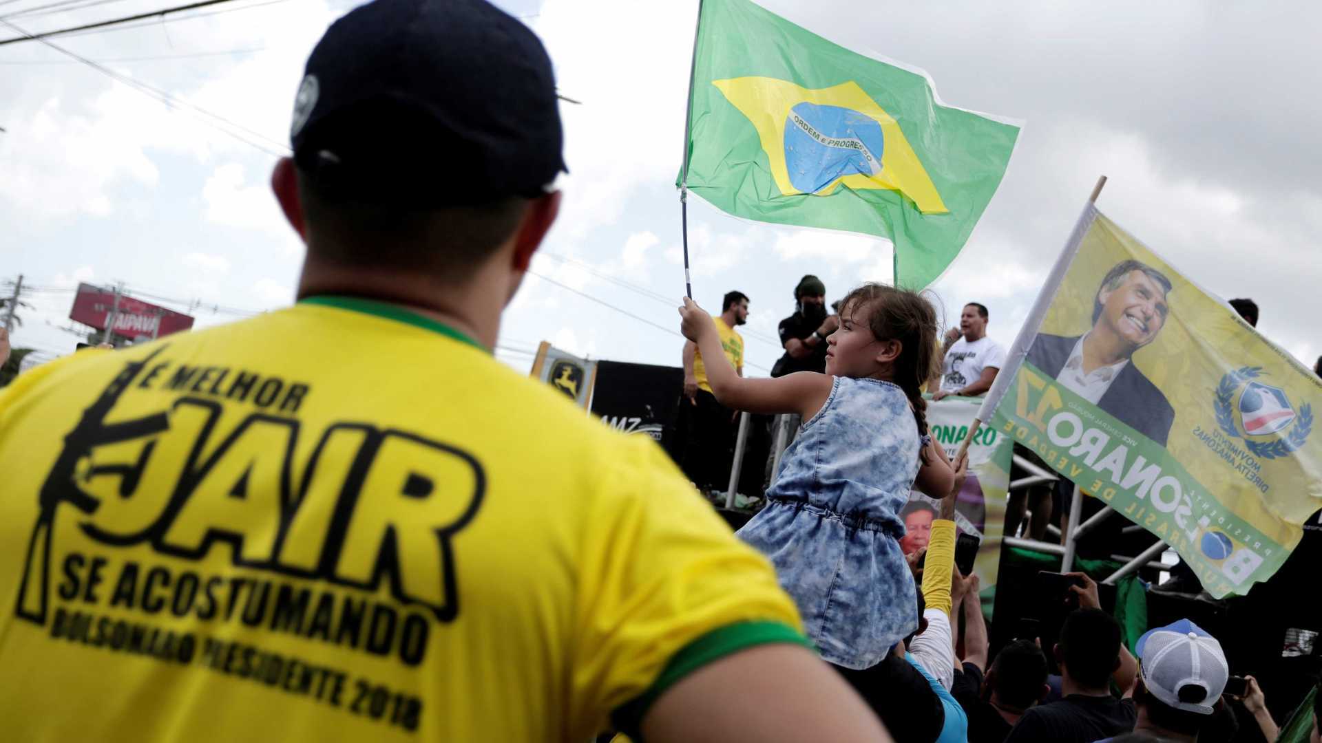 Passeata a favor de Bolsonaro no PE causa polêmica