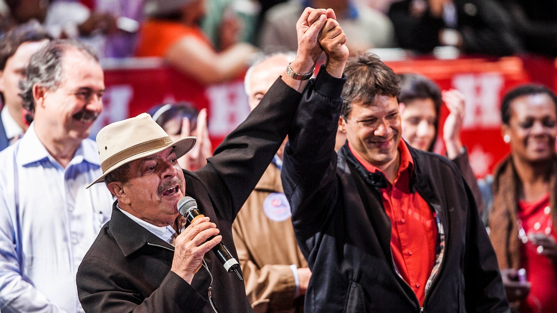 Haddad ganha votos no sertão mesmo sem ser conhecido