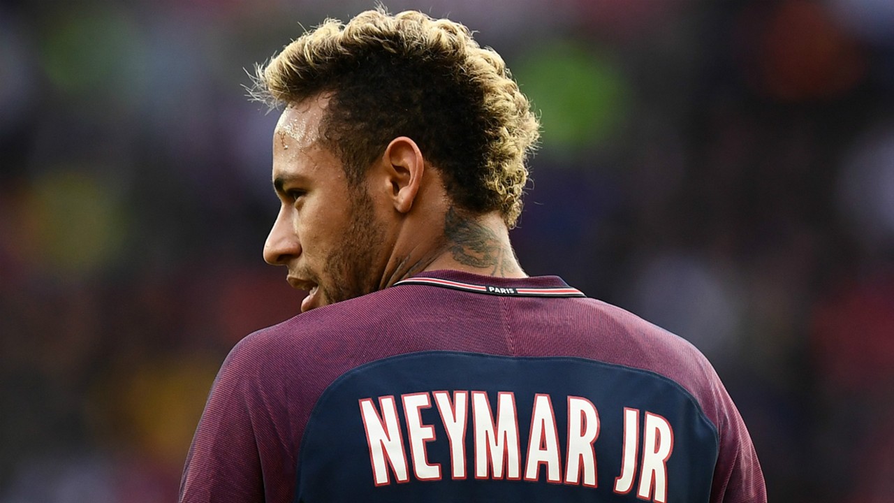 Neymar n'a pas communiqué avec Cavani face à l'Etoile rouge de Belgrade
