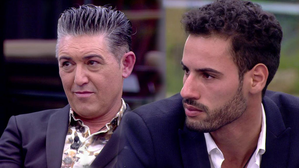 Jorge Javier Vázquez abucheado por defender el comportamiento de Garó