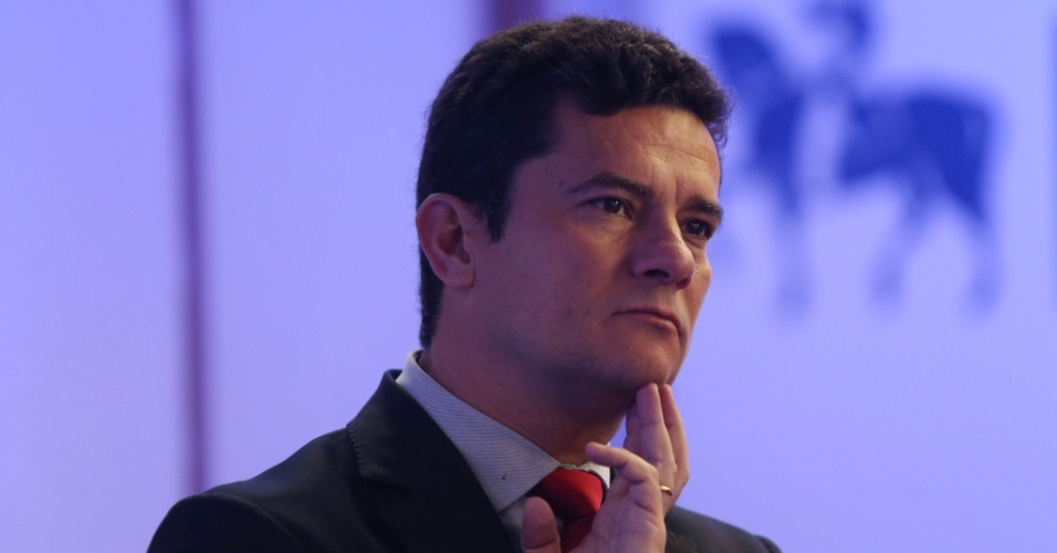 Eduardo Cunha é interrogado por Sérgio Moro