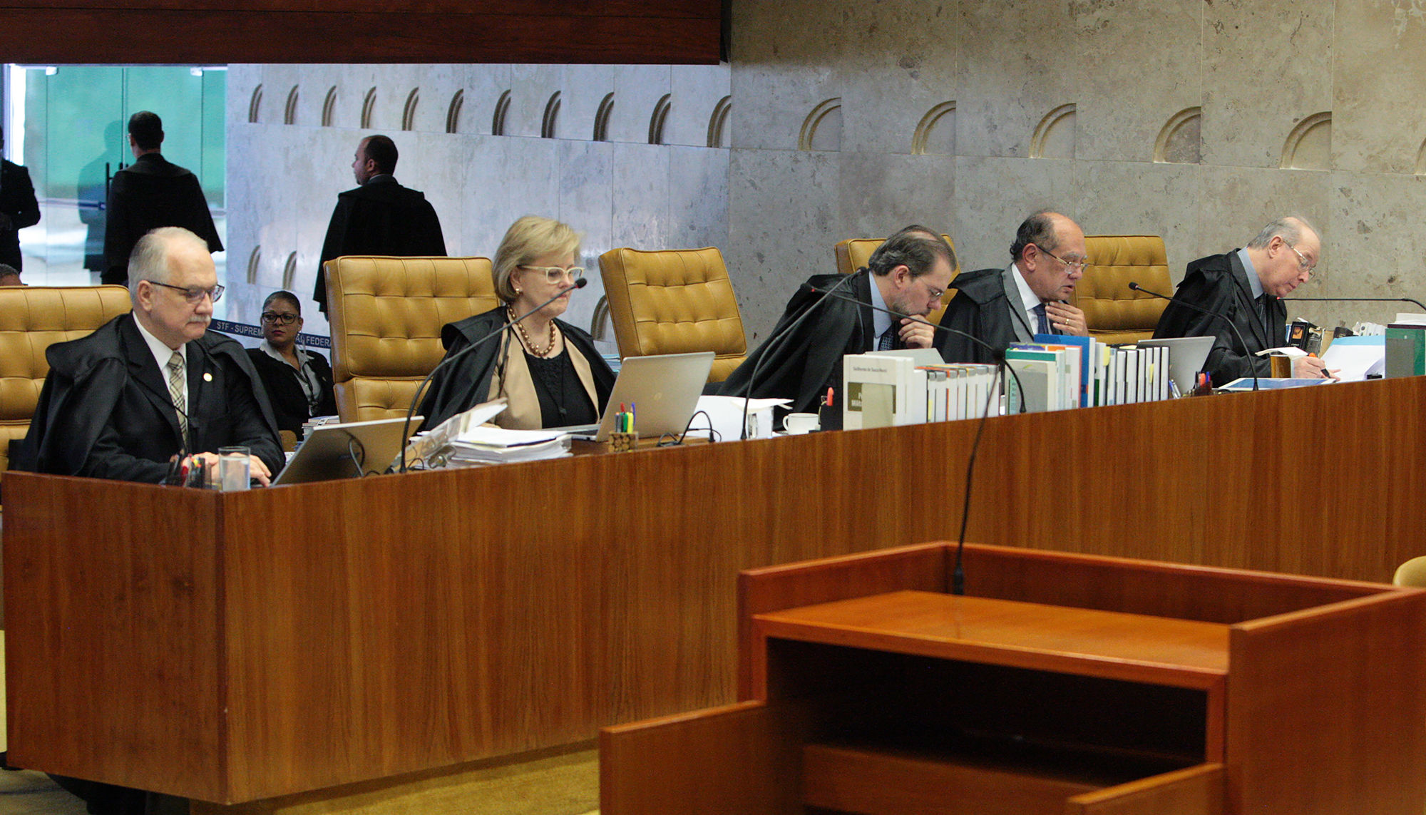 Bolsonaristas podem adiantar aposentadoria de ministros do STF