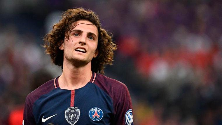 PSG quiere malograr el pase de Adrien Rabiot al Barça