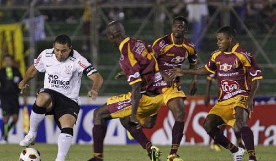 Alguns times que foram eliminados de forma dramática no futebol