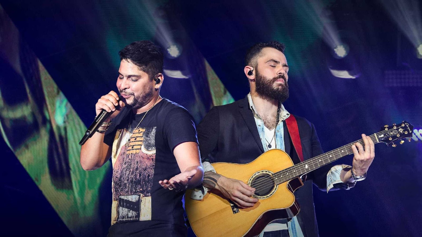 Jorge e Mateus não se falam e evitam de pegar o mesmo elevador