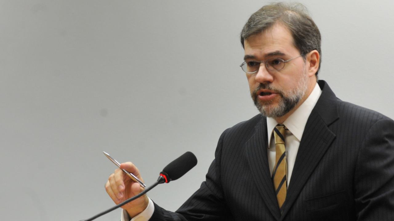 Toffoli retira de Cármen Lúcia operação que investiga deputados